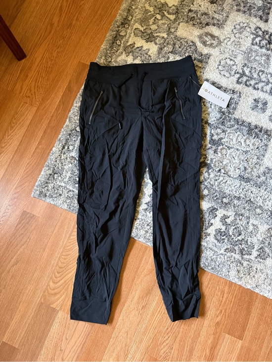 Athleta Pants - BRAND NEW ATHLETA JOGGERS 💞